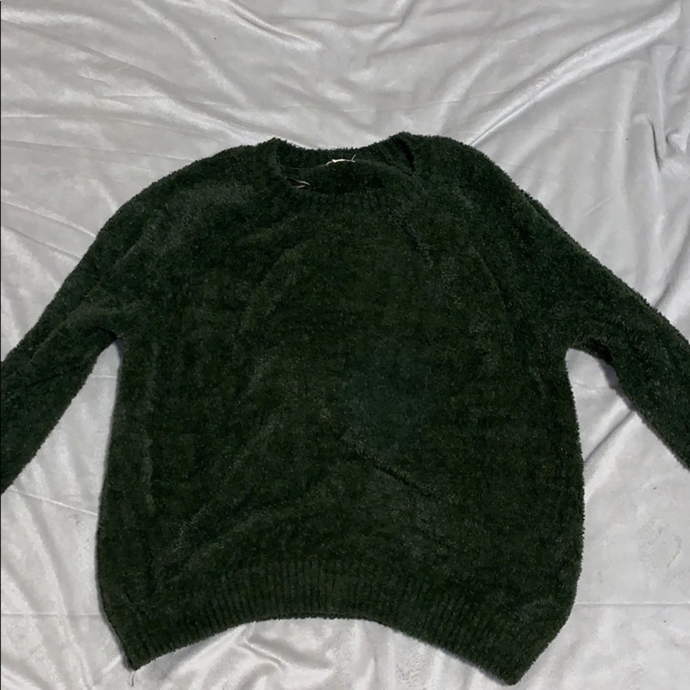 Green oversized sweater